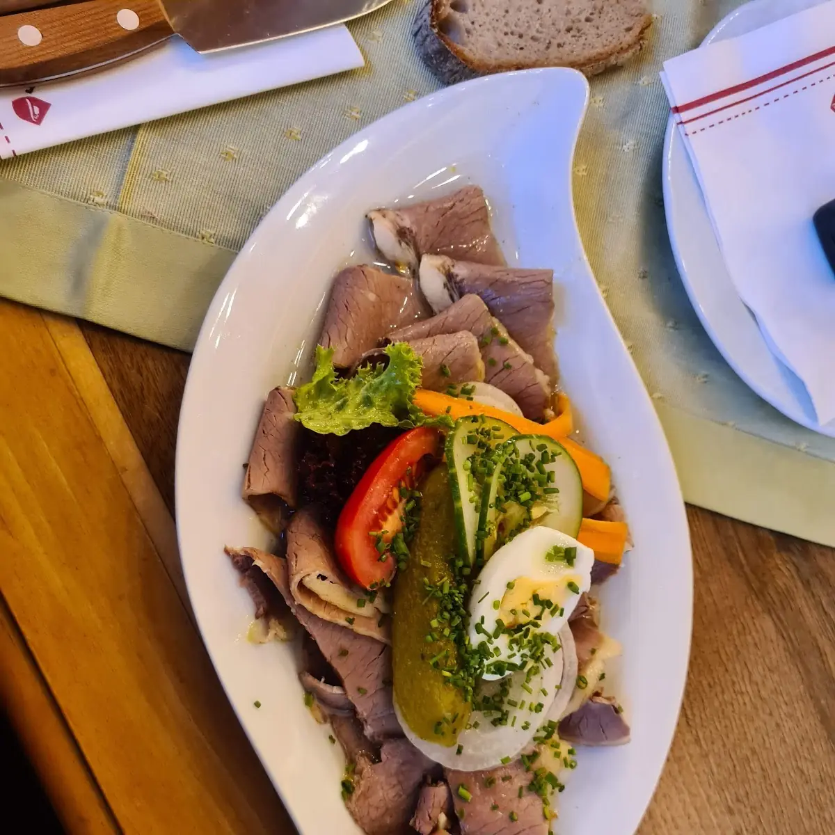 Saures Rindfleisch