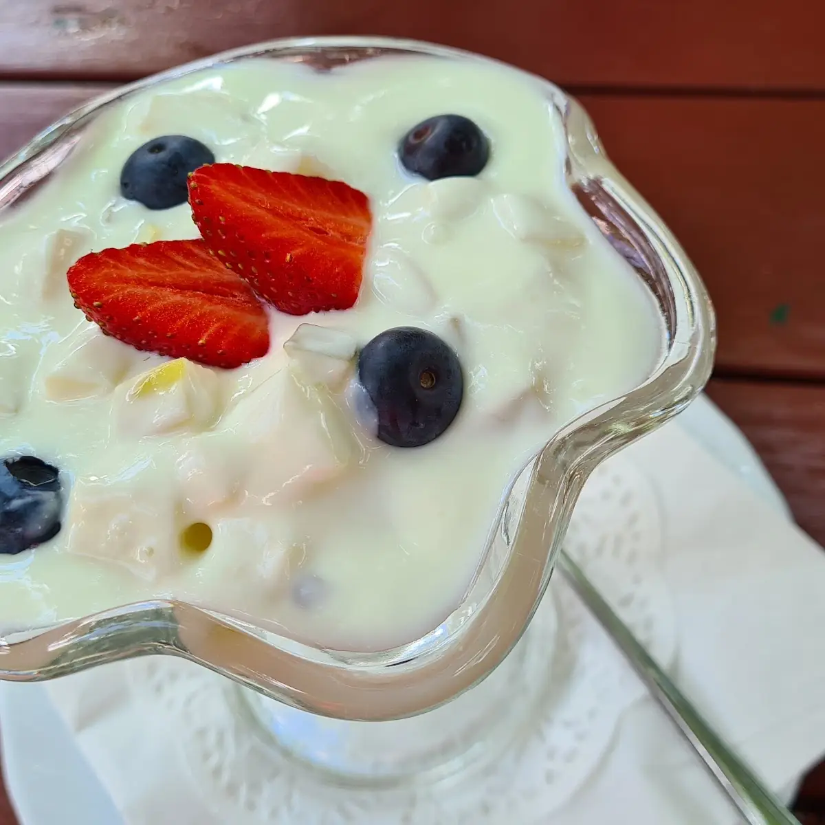 Joghurt Mit Frischen Früchten