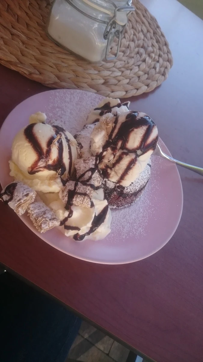 Gugelhupf Mit Eis