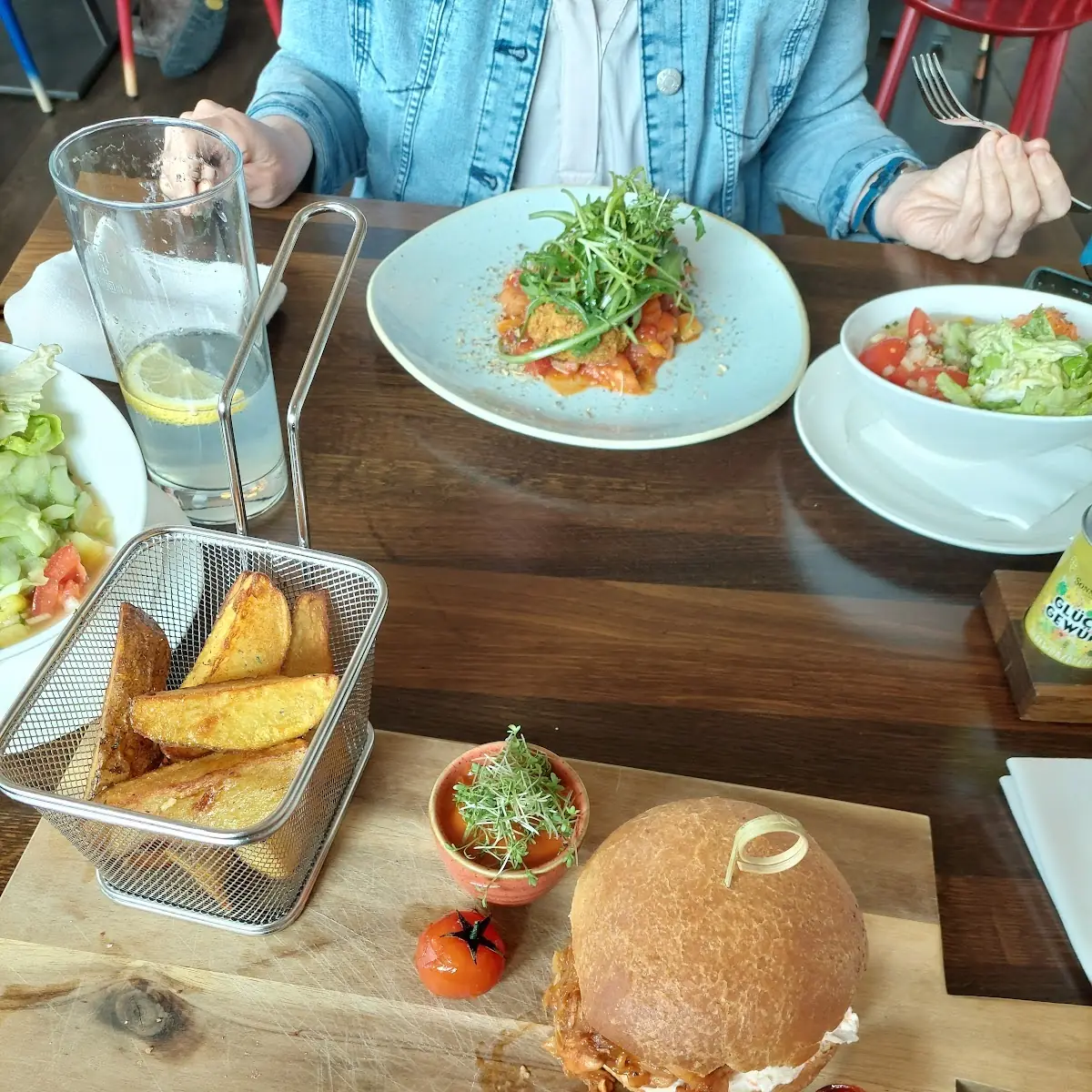 Jakefruit Burger