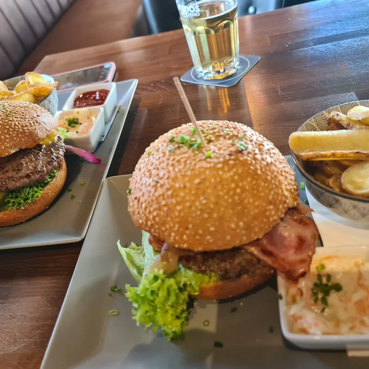 Classic Hamburger Mit Süßkartoffelpommes