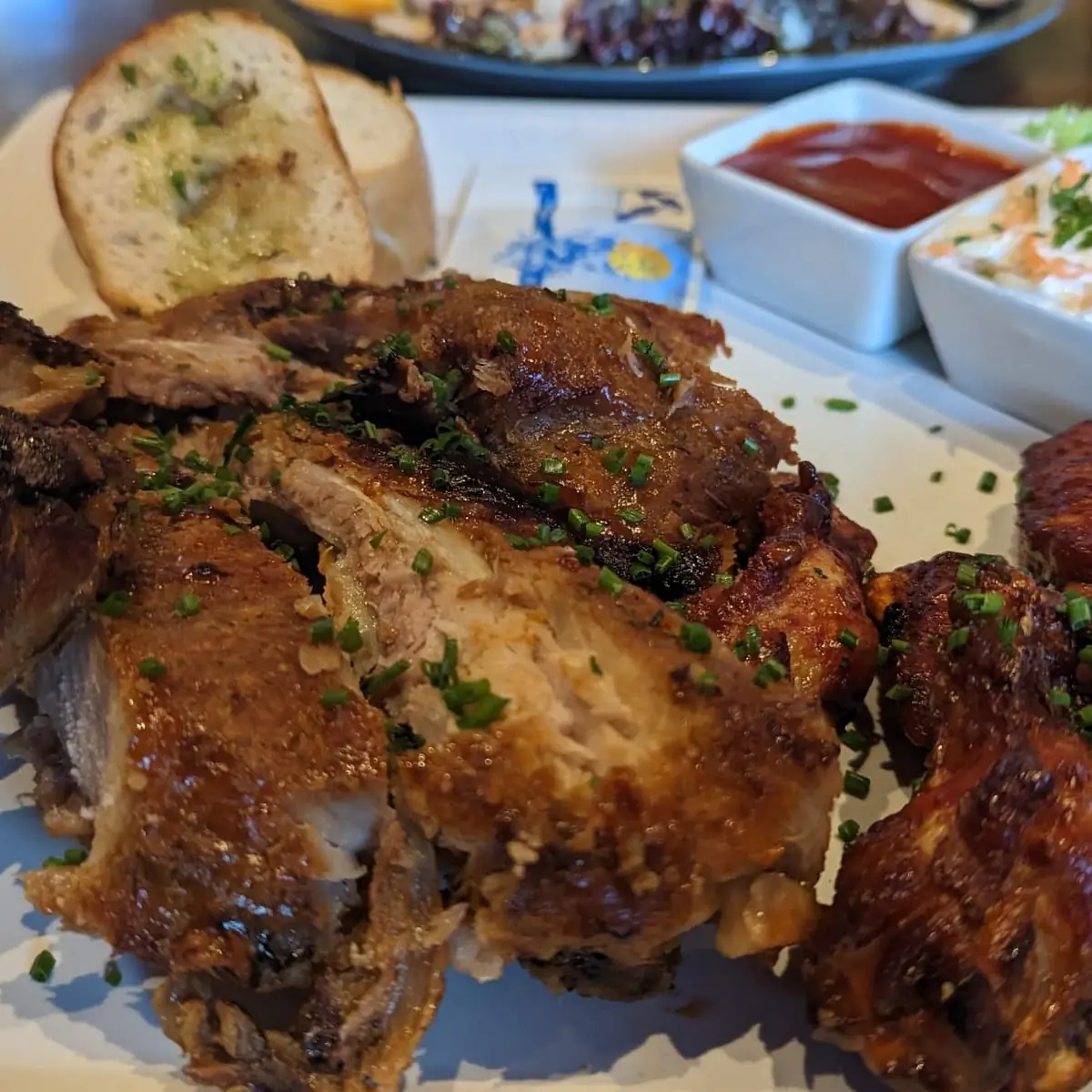 Spare Ribs Und Chicken Wings