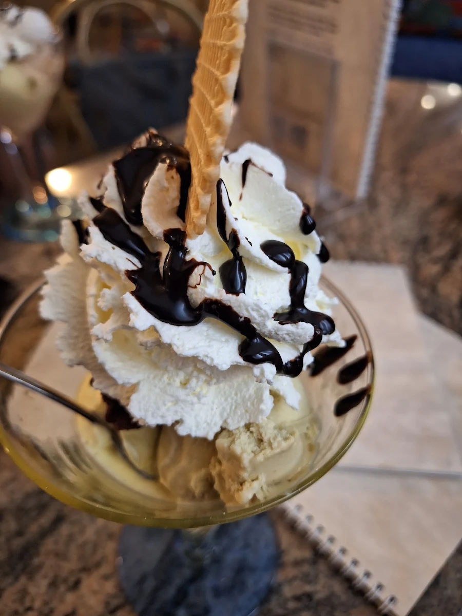 Gemischtes Eis Mit Sahne