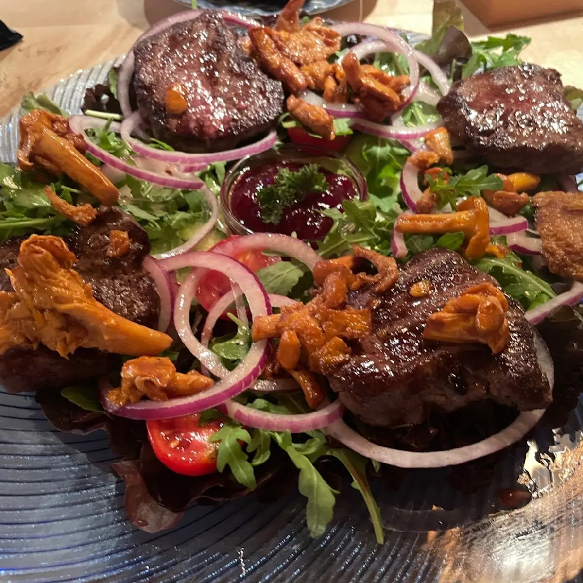 Salat Mit Wildmedaillons