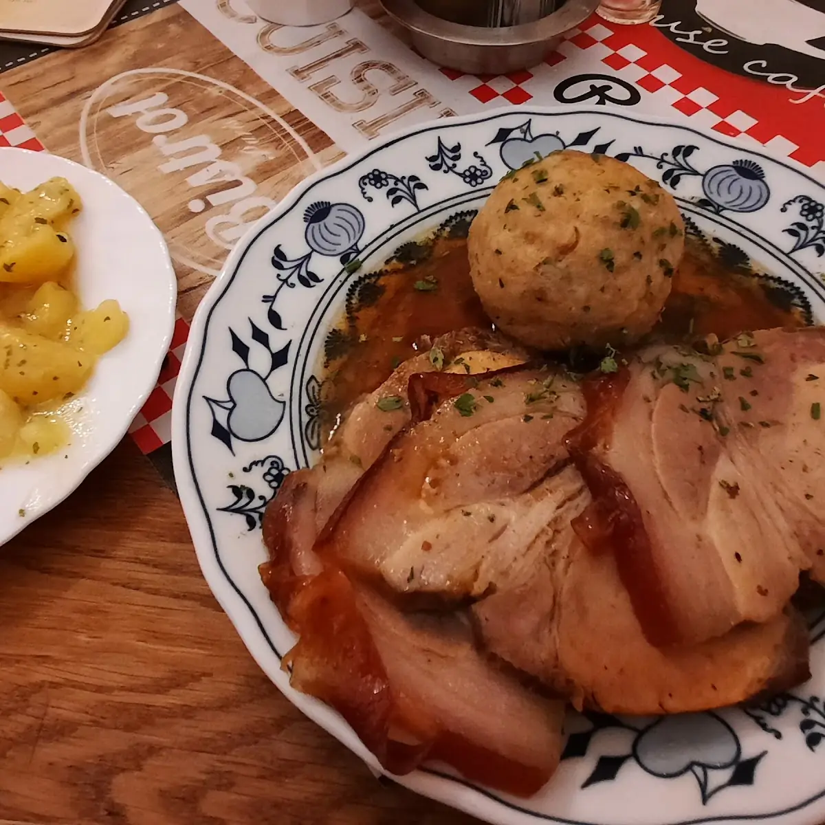 Schweinsbraten Mit Semmelknödel