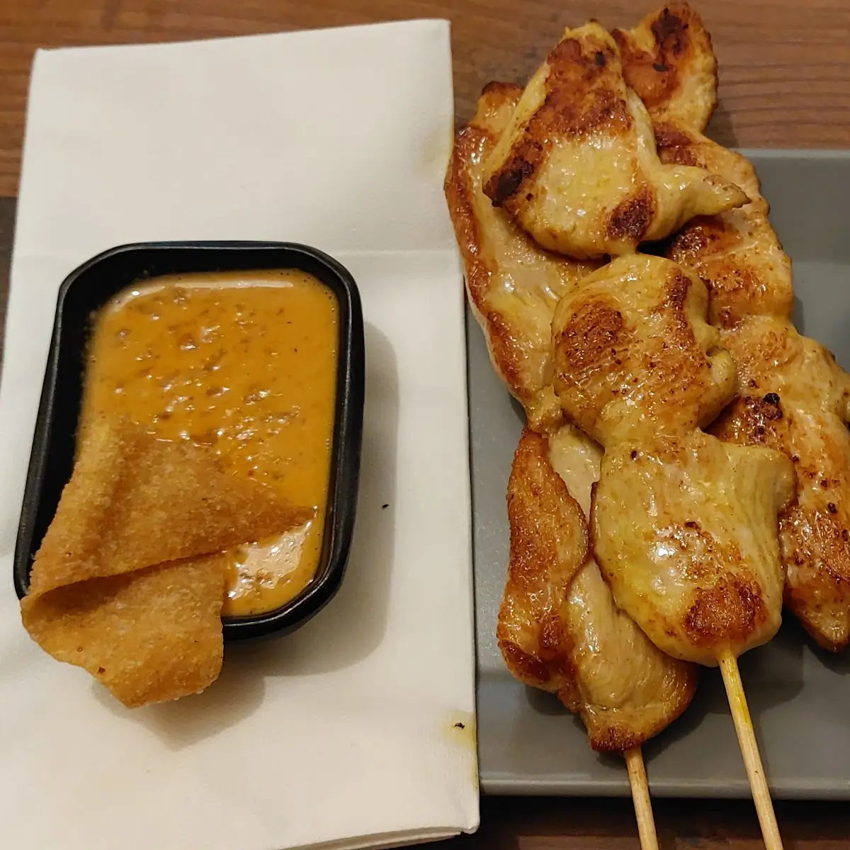 Saté-spieße Mit Erdnusssauce