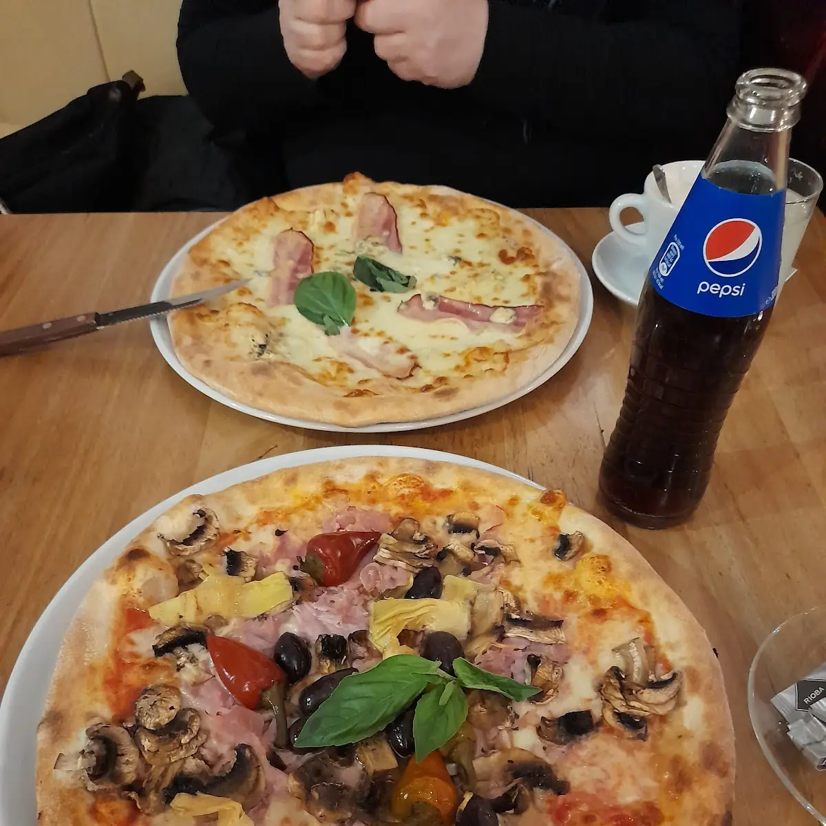 Four Seasons Pizza