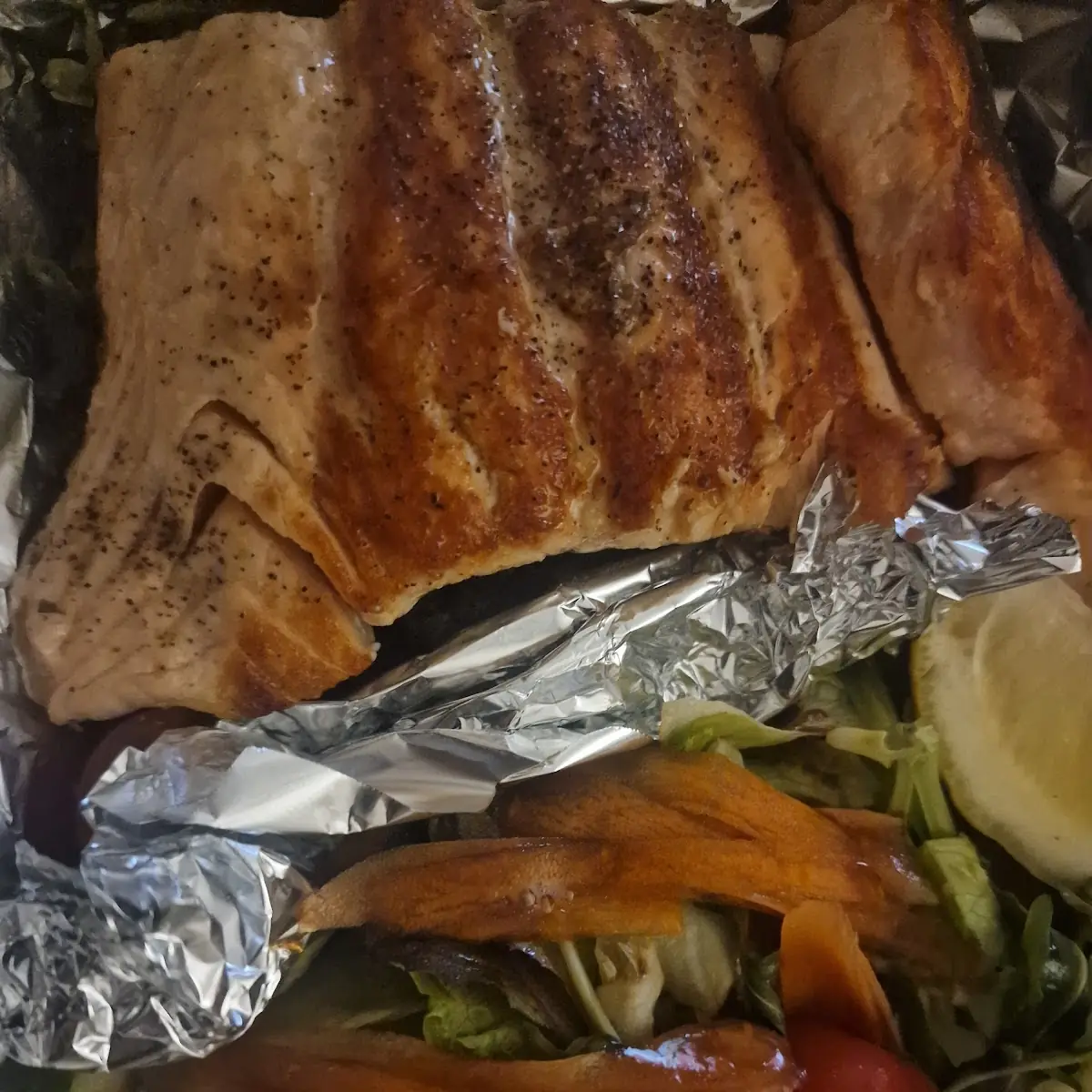 Gegeilte Lachs Mit Spinat