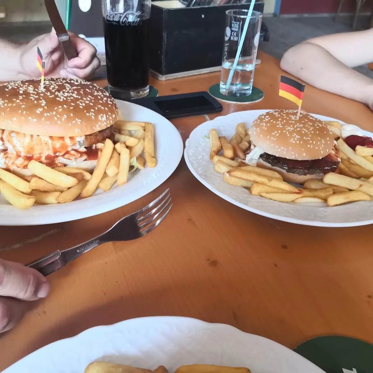 XXL Burger VS