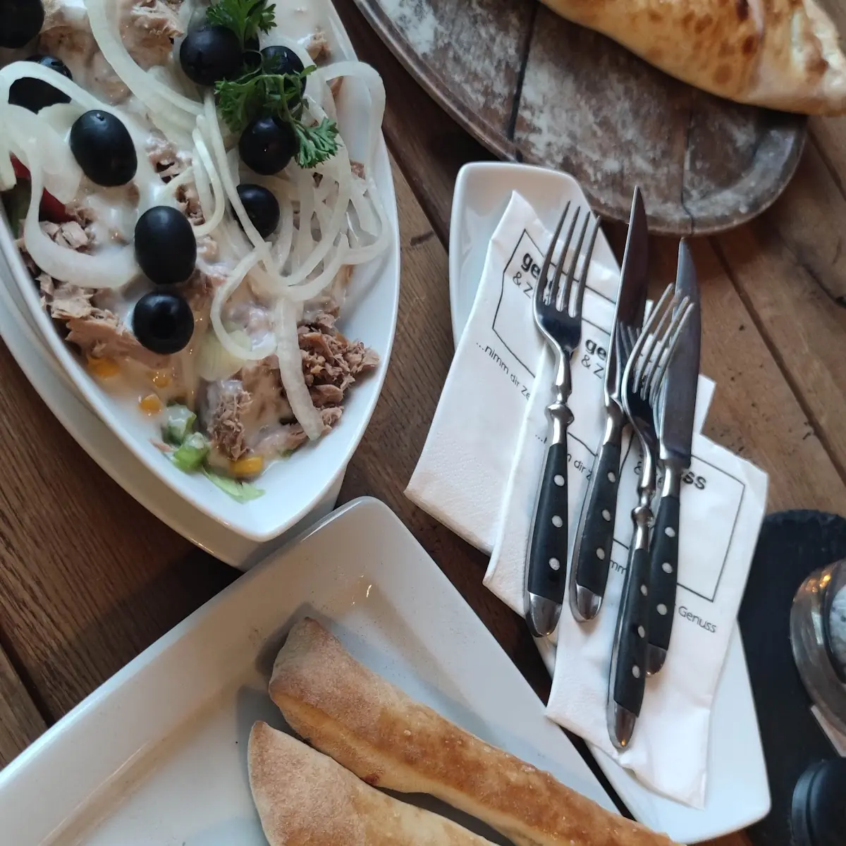 Thunfischsalat Und Calzone