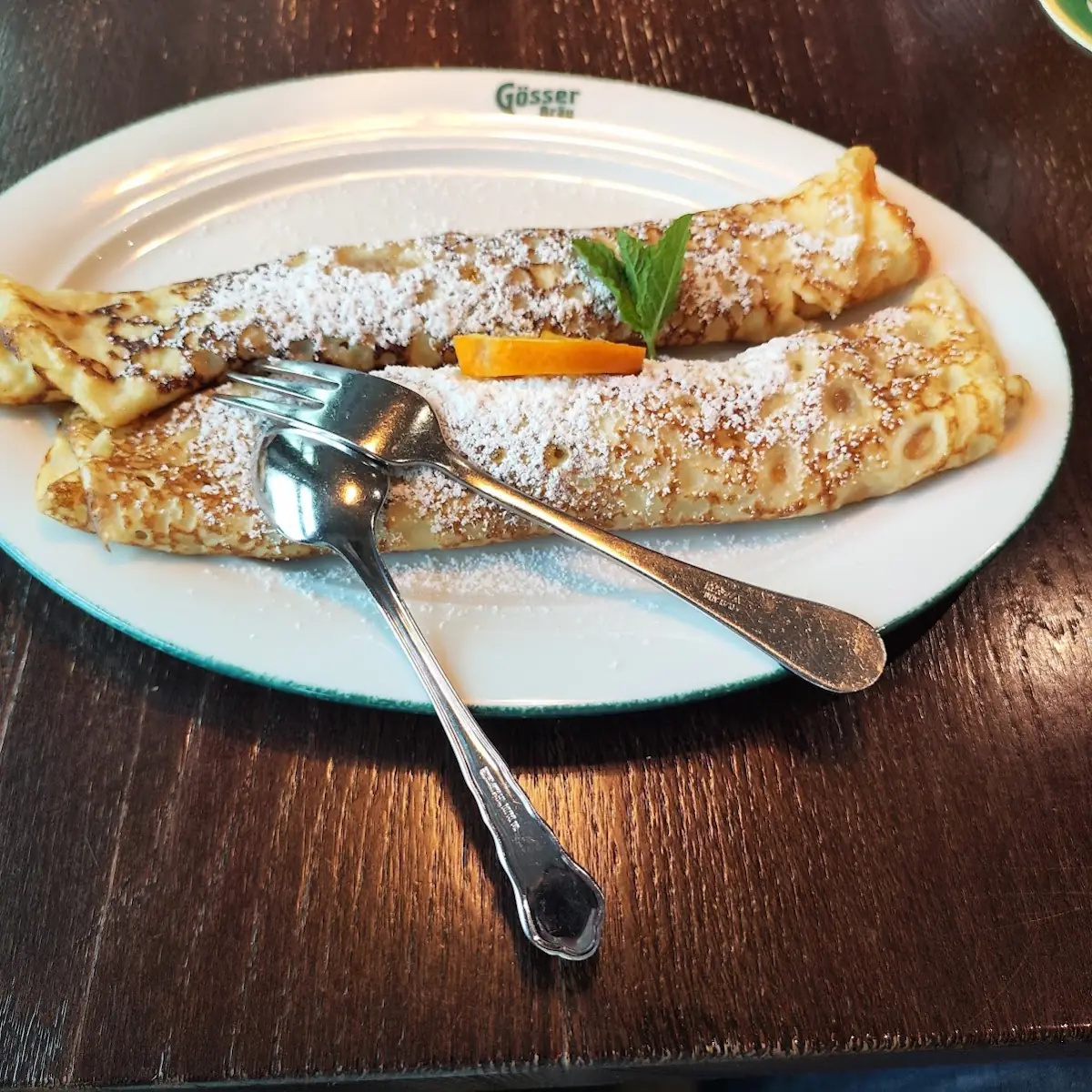 Curdcheese or Apple Strudel