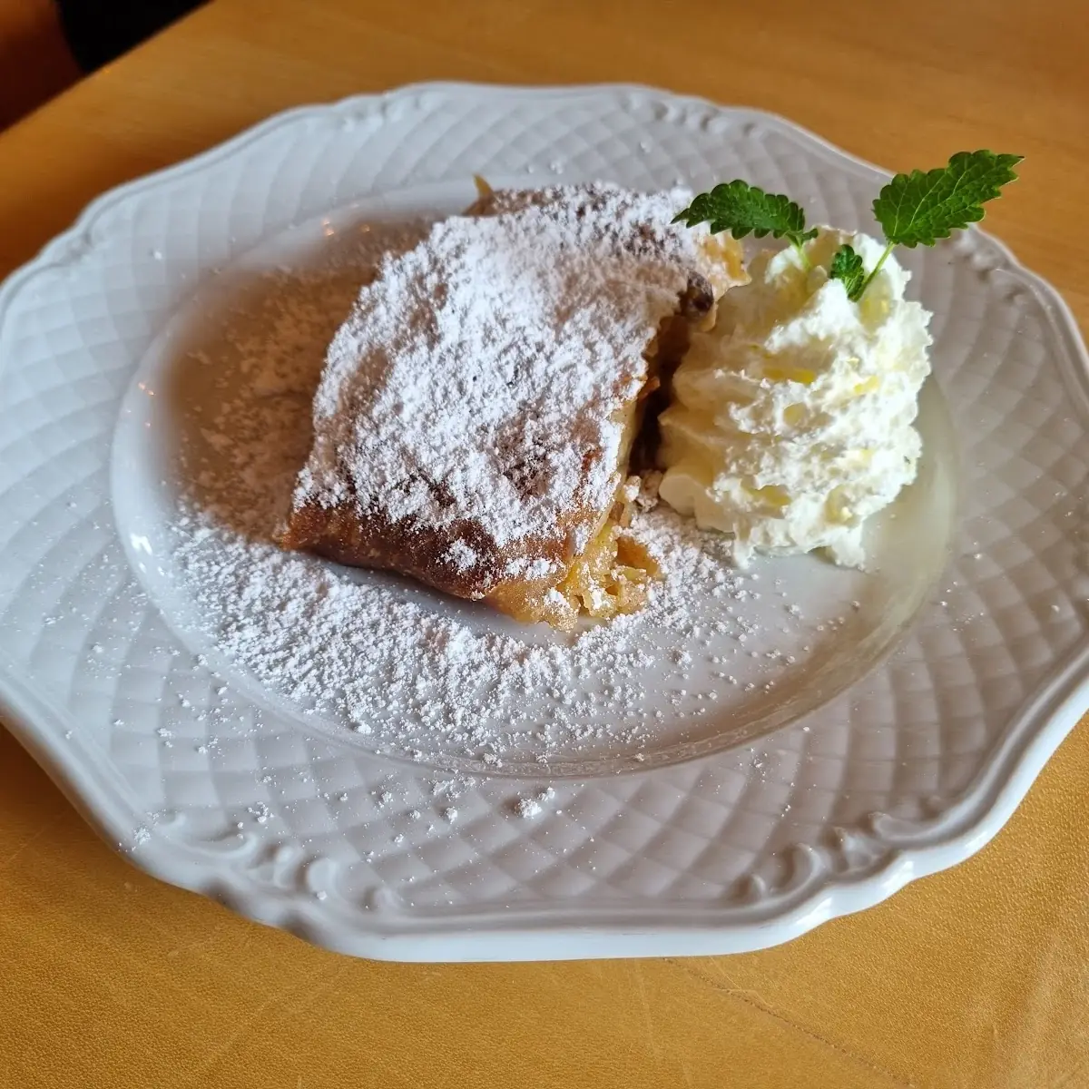 Topfenstrudel