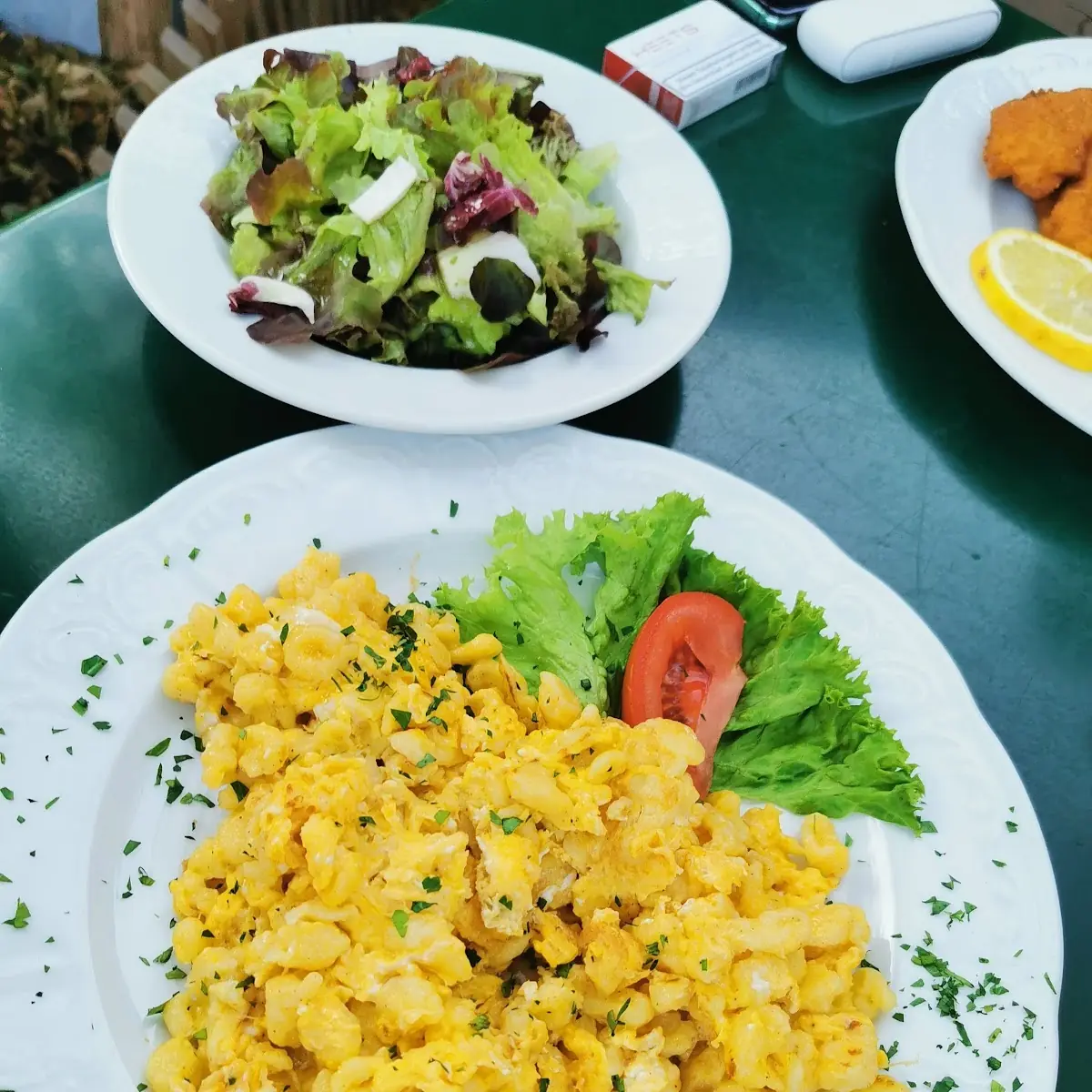 Eiernockerln Mit Blattsalat