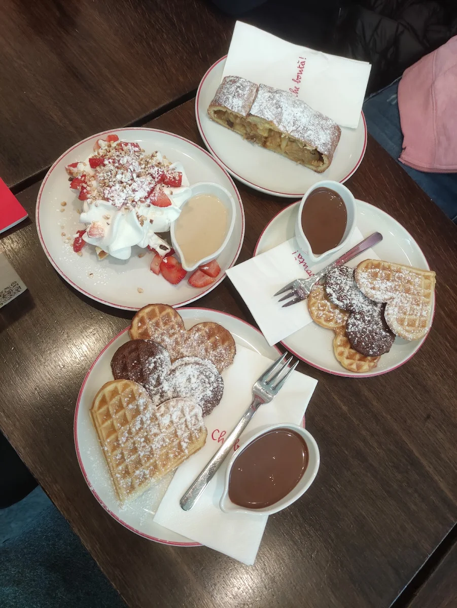 Colazione Loacker E Strudel Di Mele