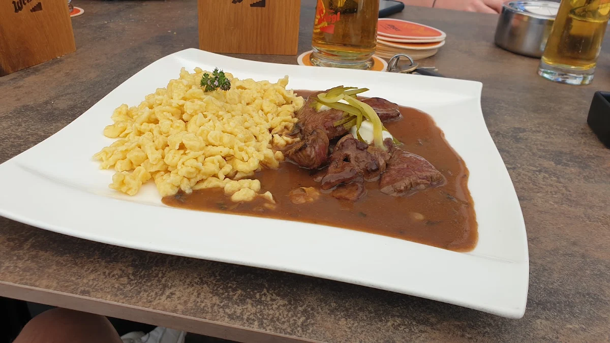 Gulasch Mit Spätzle