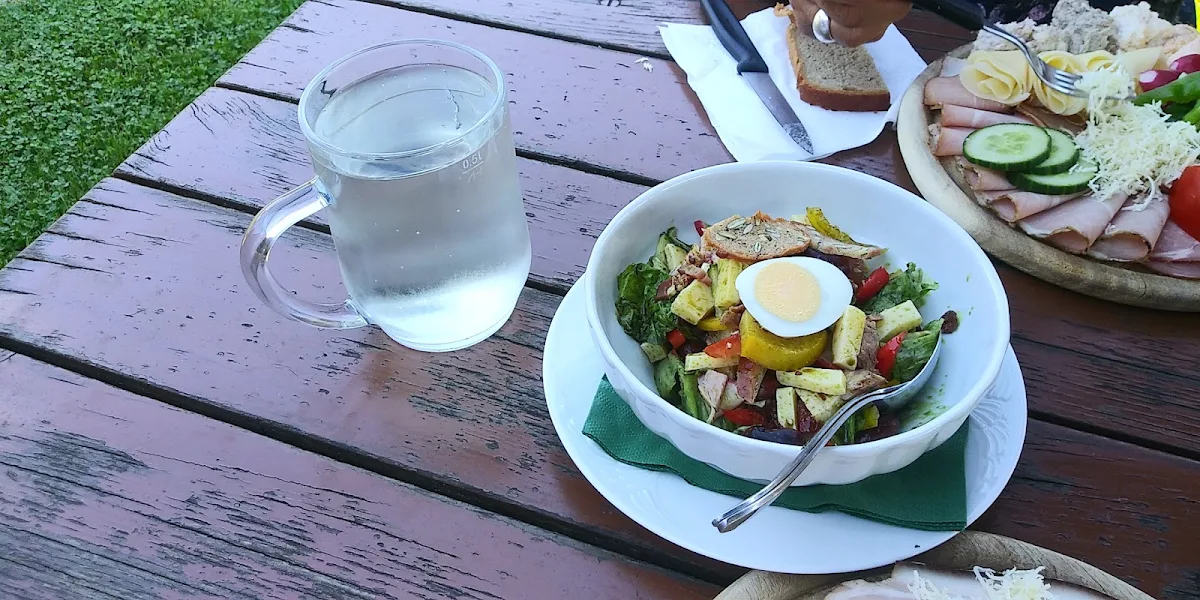 Bauernsalat Und A Guate Mischung
