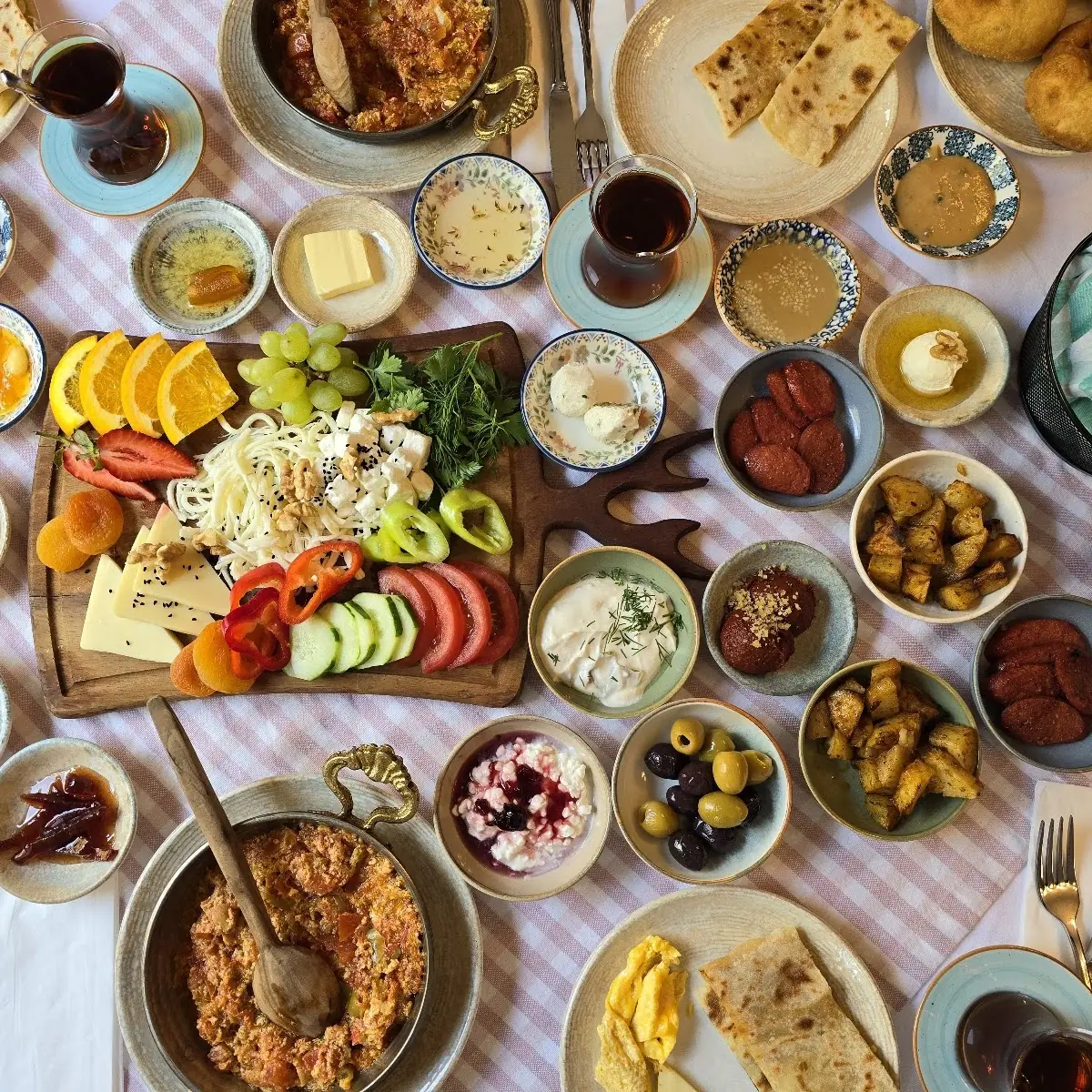 Serpme Kahvaltı