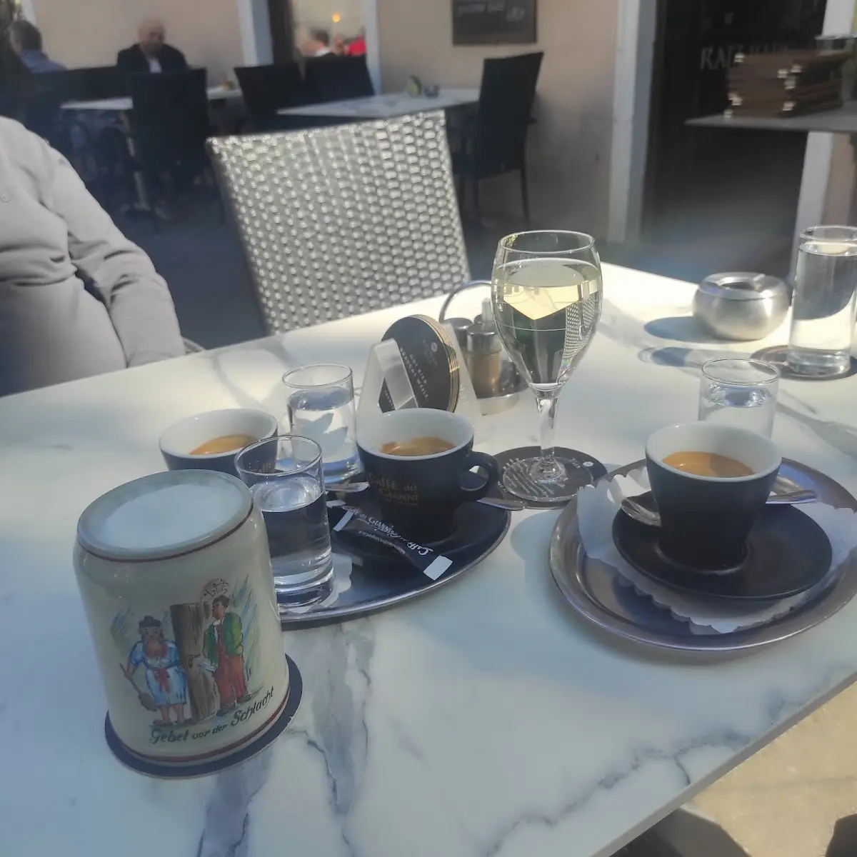 Bier Kaffee Weißer Spritzer