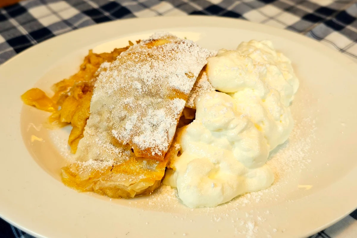 Apfelstrudel