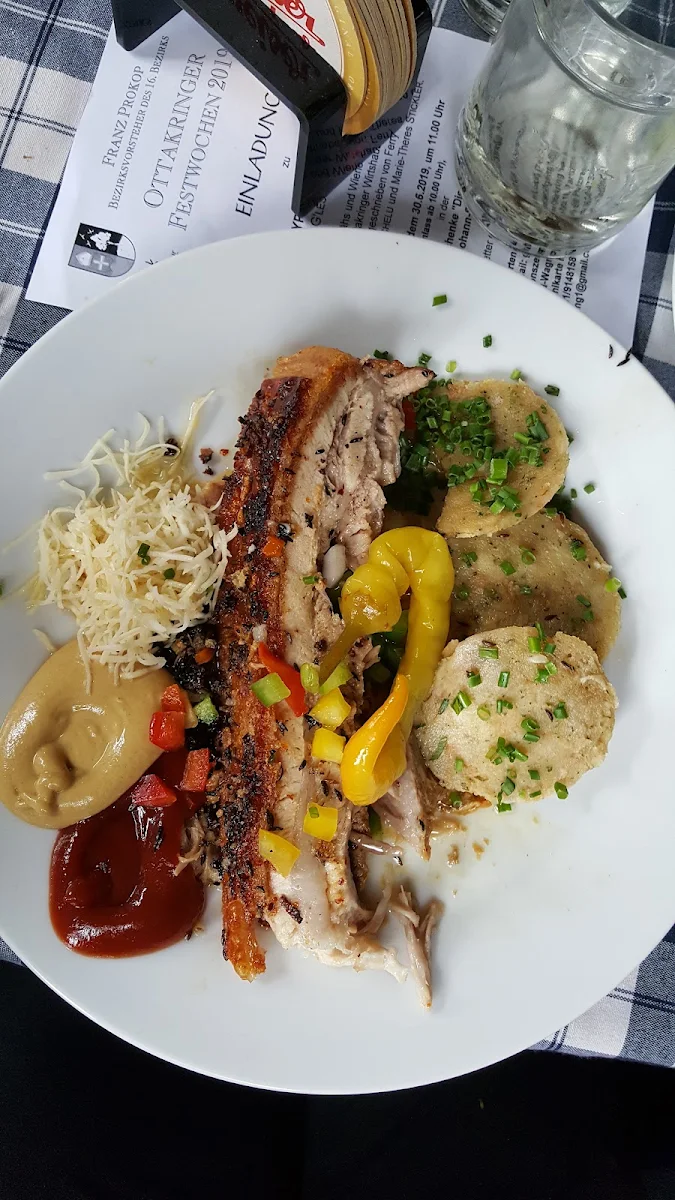 Braten Mit Knödel