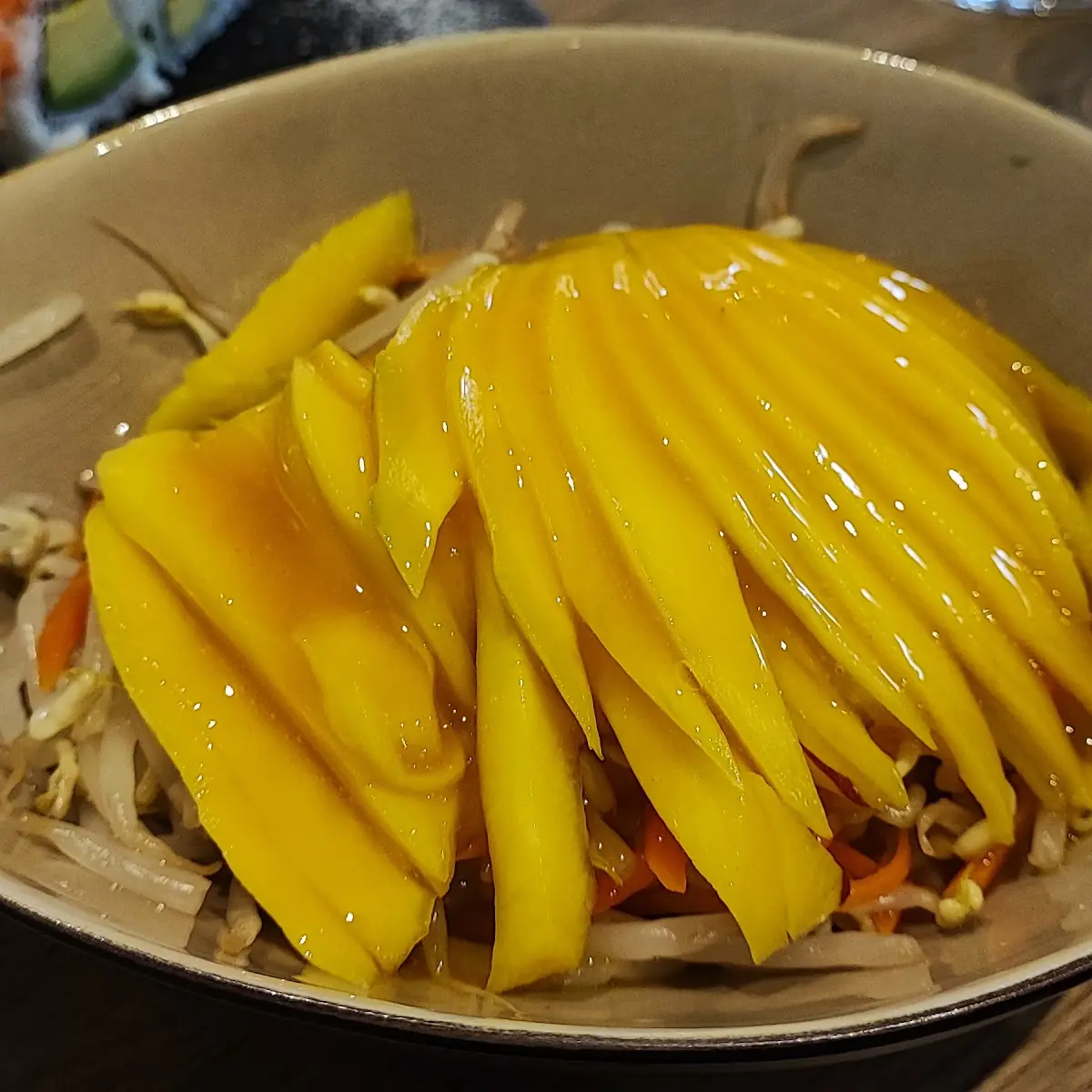 V11mango Salat