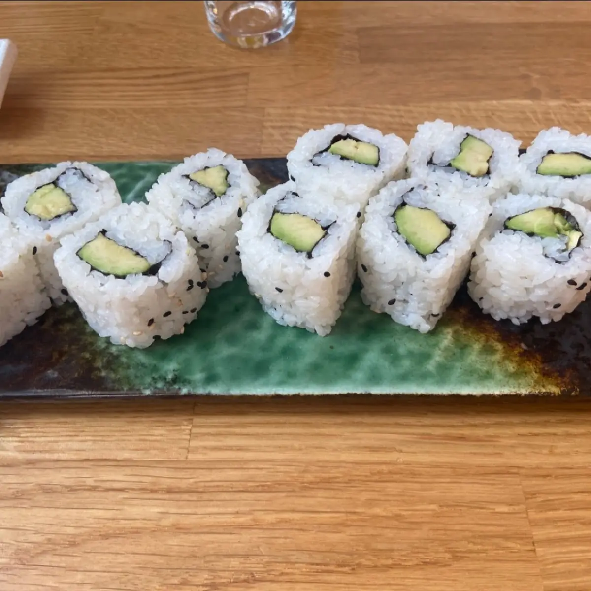 J25 Avocado Sushi