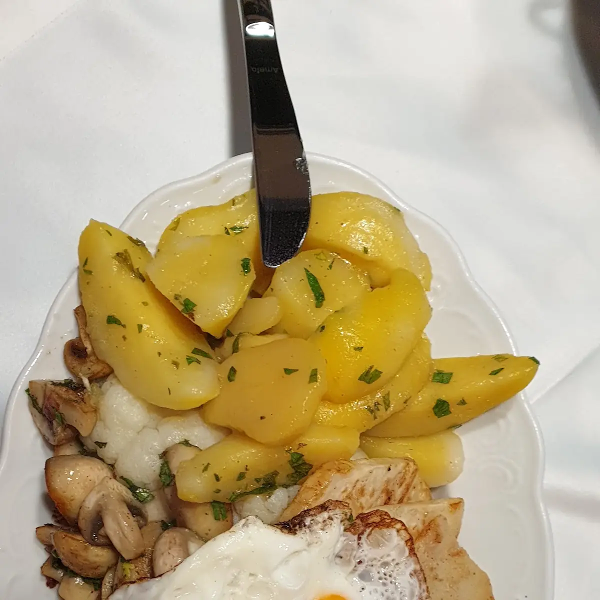 Gemüsegrillteller Mit Spiegelei