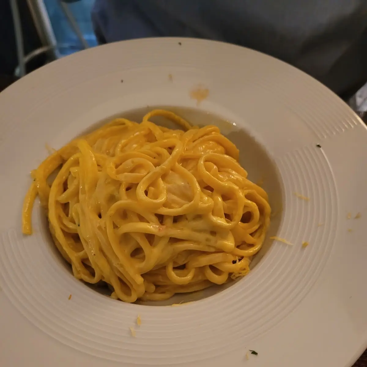 Pasta Limoni Mit Safran