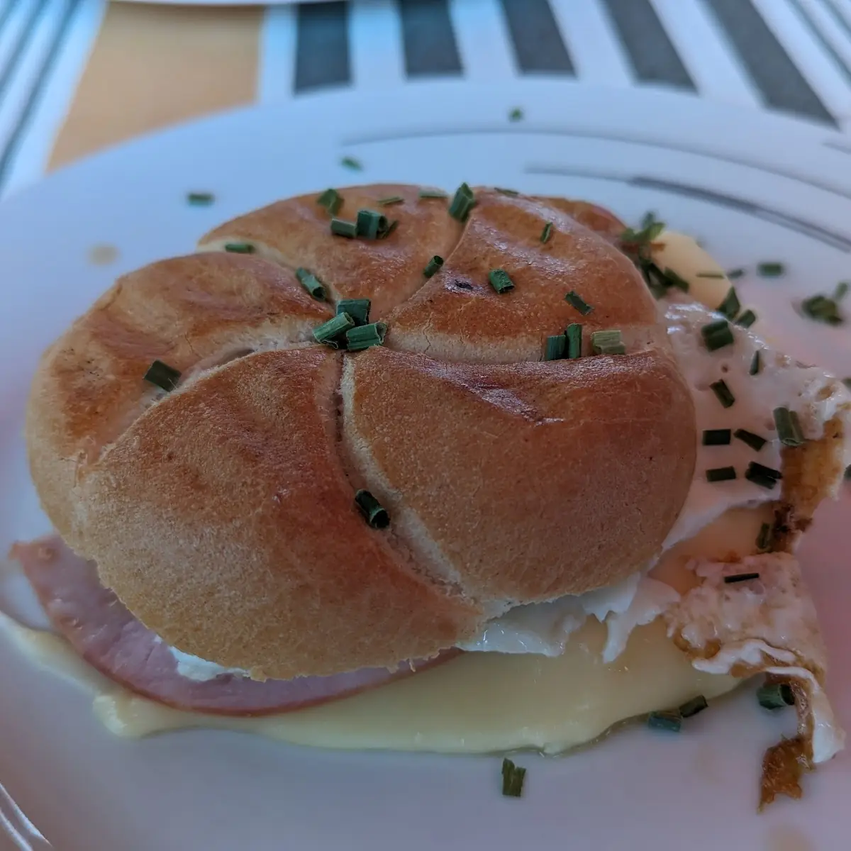 Semmel Schinken Ei Käse