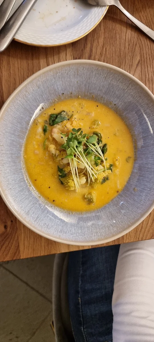 Curry Mit Weißen Bohnen Und Romanesko