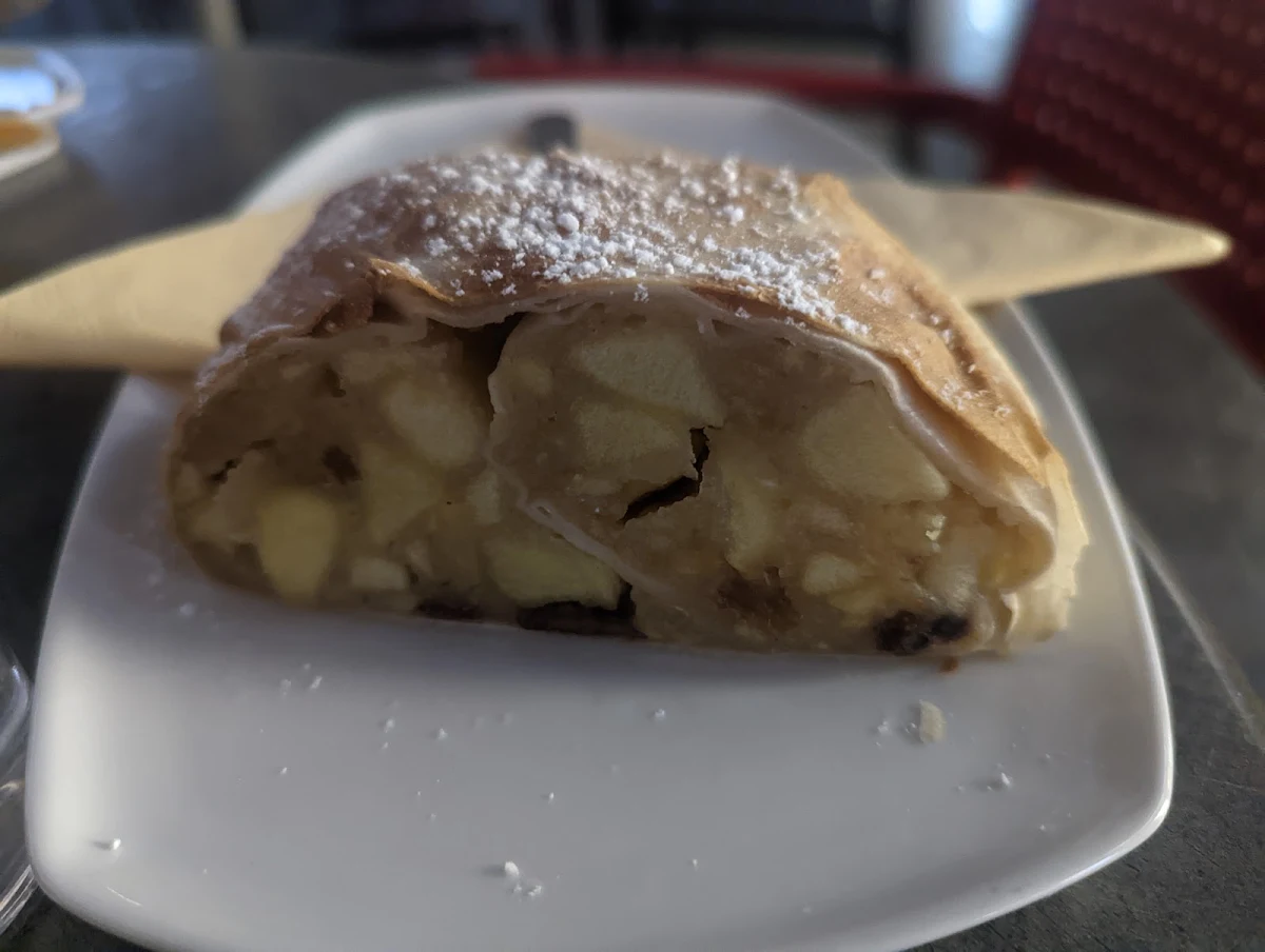 Apfelstrudel