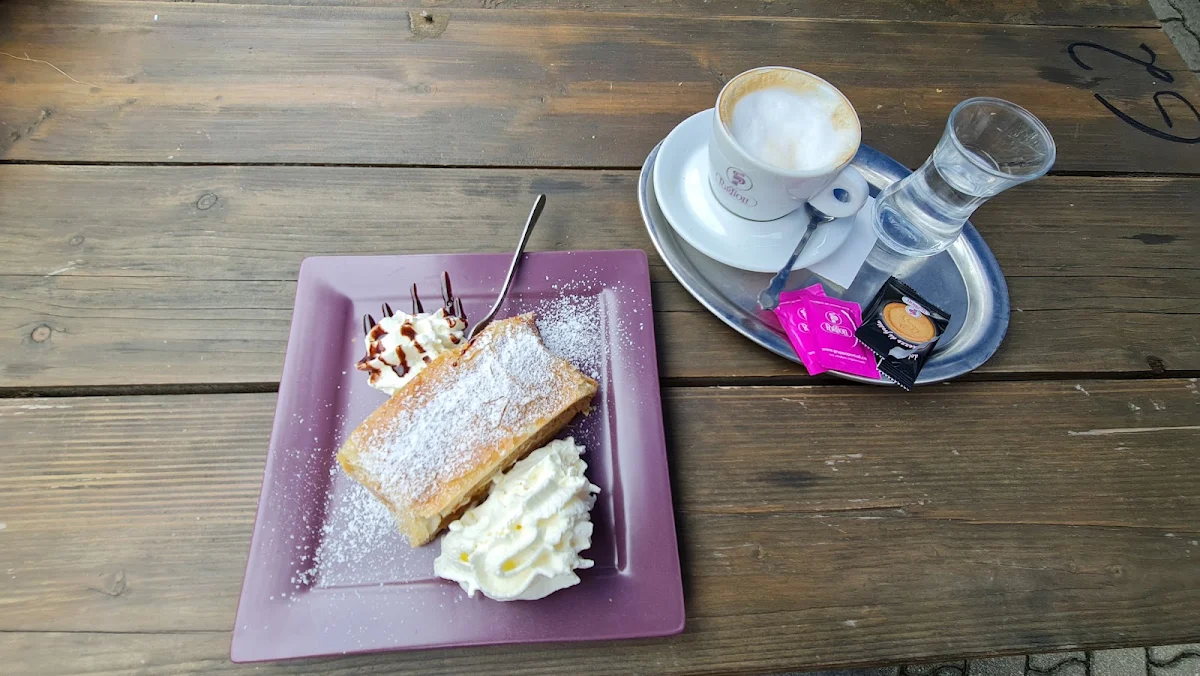 Apfelstrudel