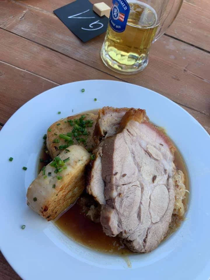 Schweinebraten Mit Semmelknödel