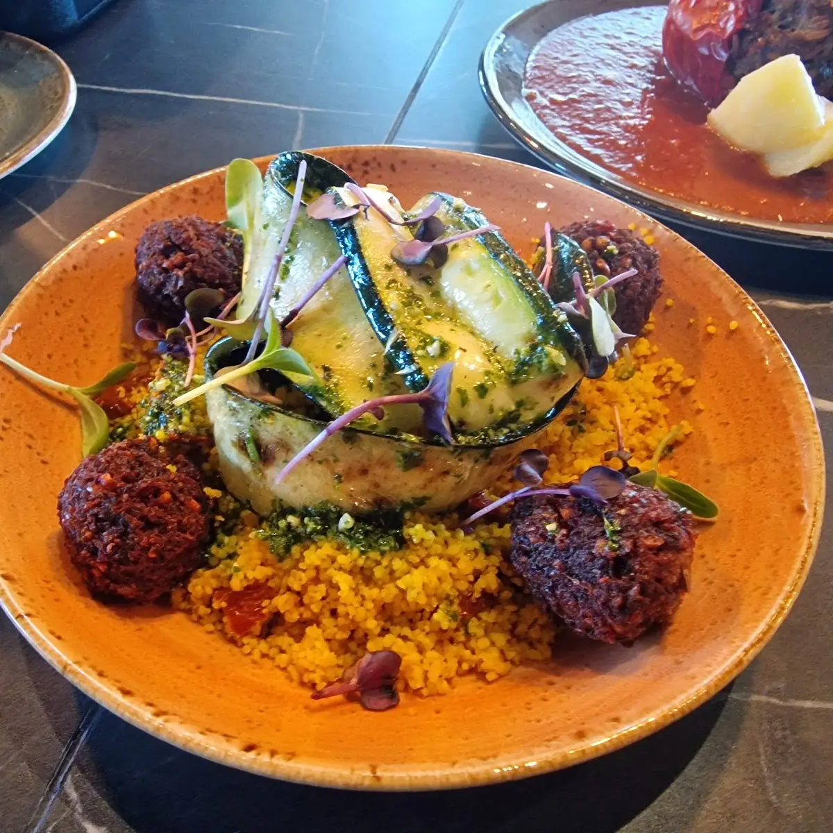 Gemüse Couscous Mit Falafel