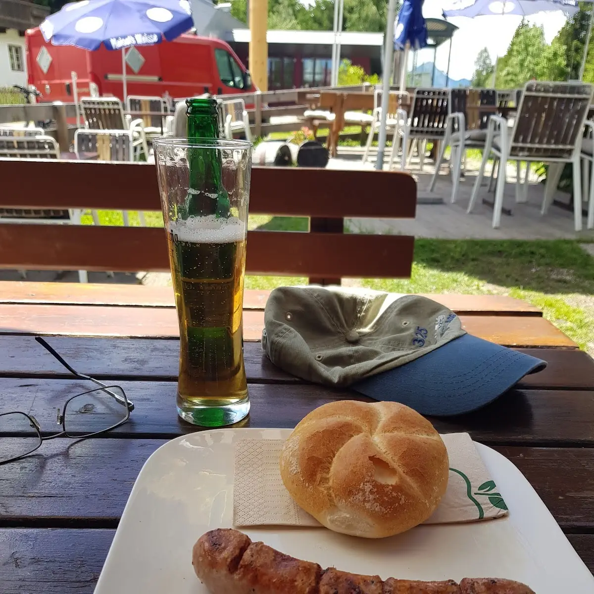 Bratwurst Mit Brot