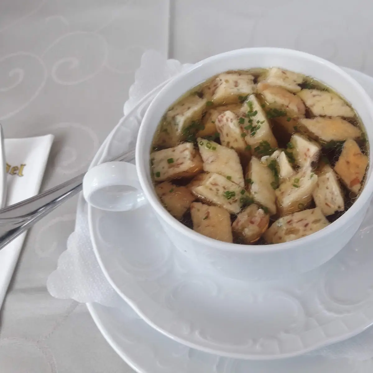 Schinkenschöberlsuppe