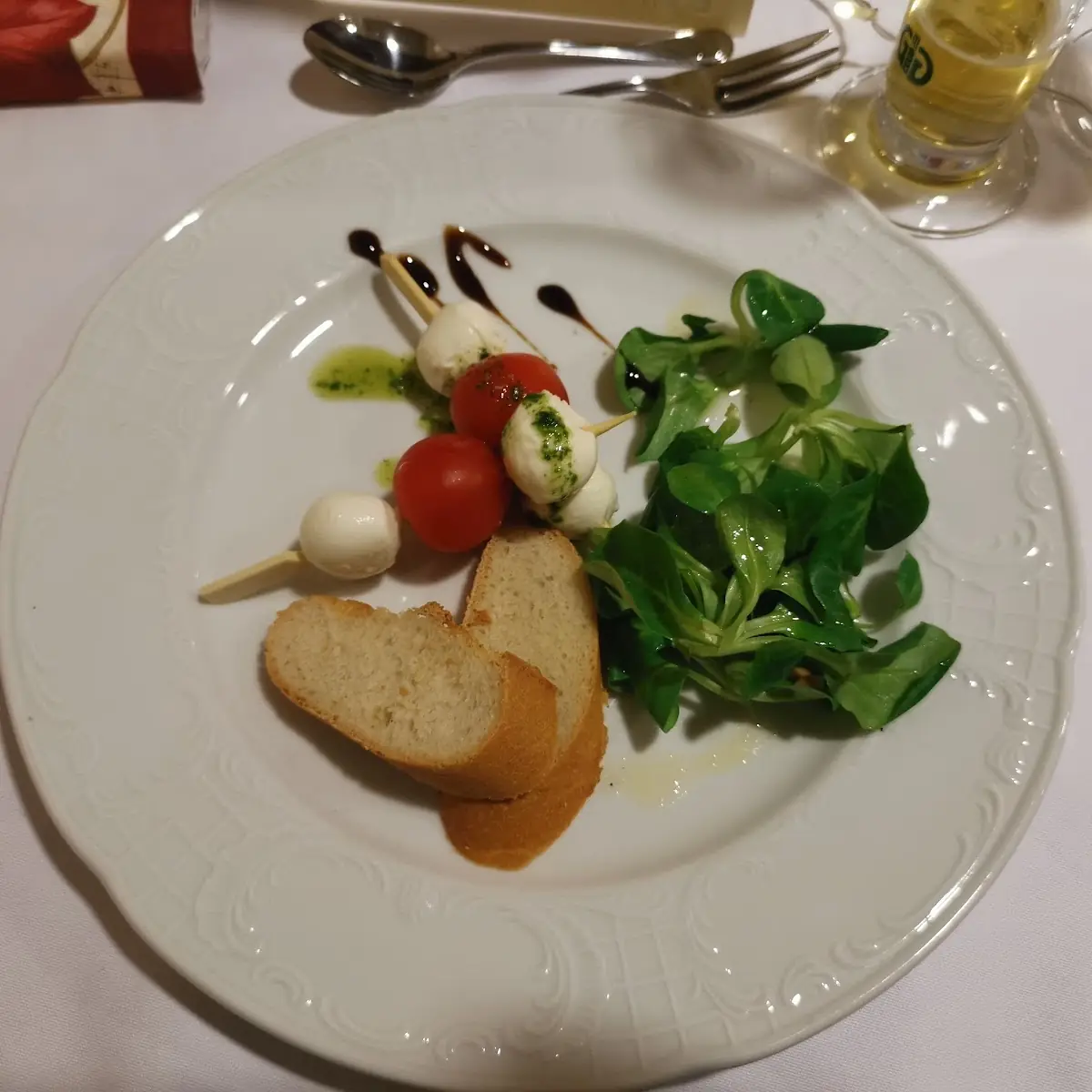 Tomaten Mozarella Mit Vogerlsalat