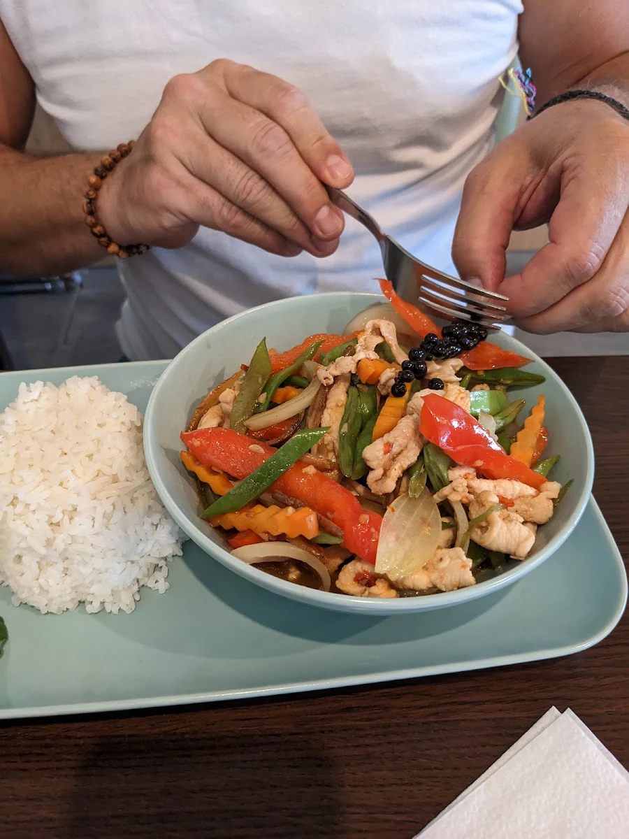 Phad Pak Raummit