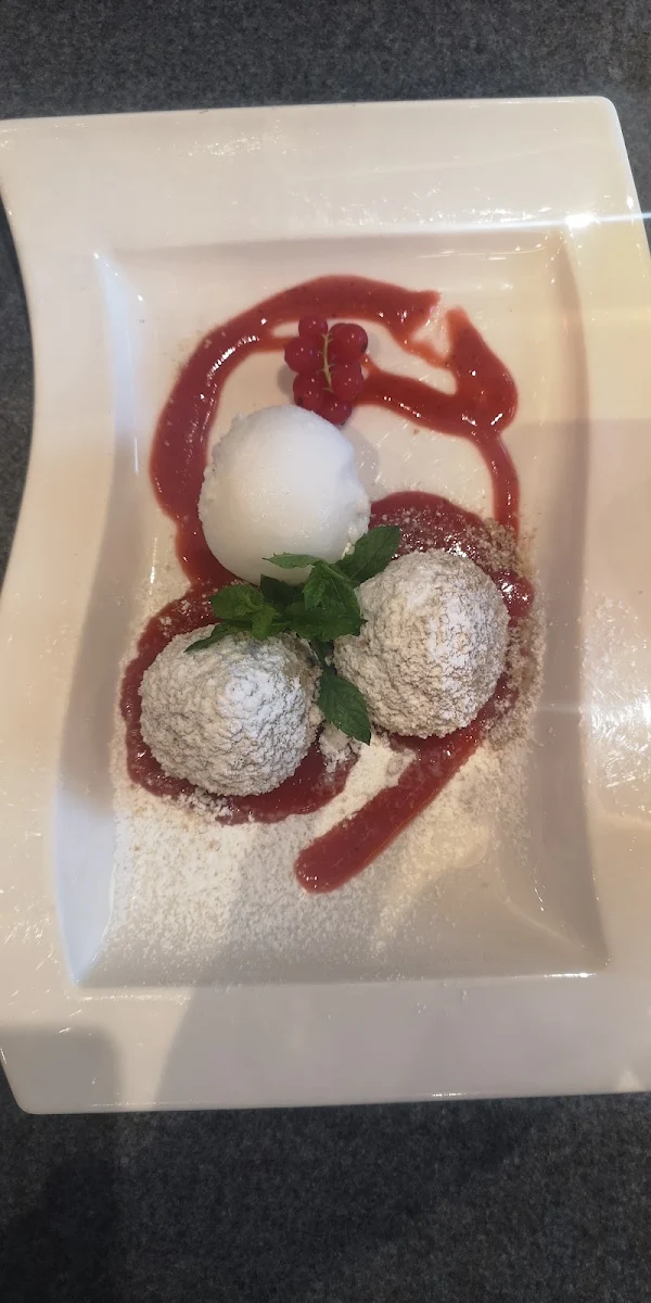 Mozartkugeln Mit Marzipan Und Nougatfüllung