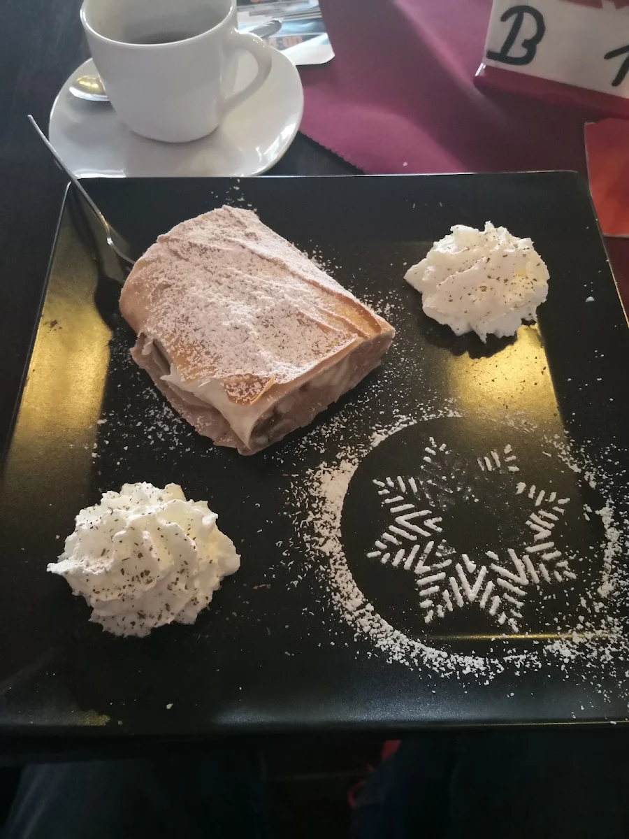 Apfelstrudel