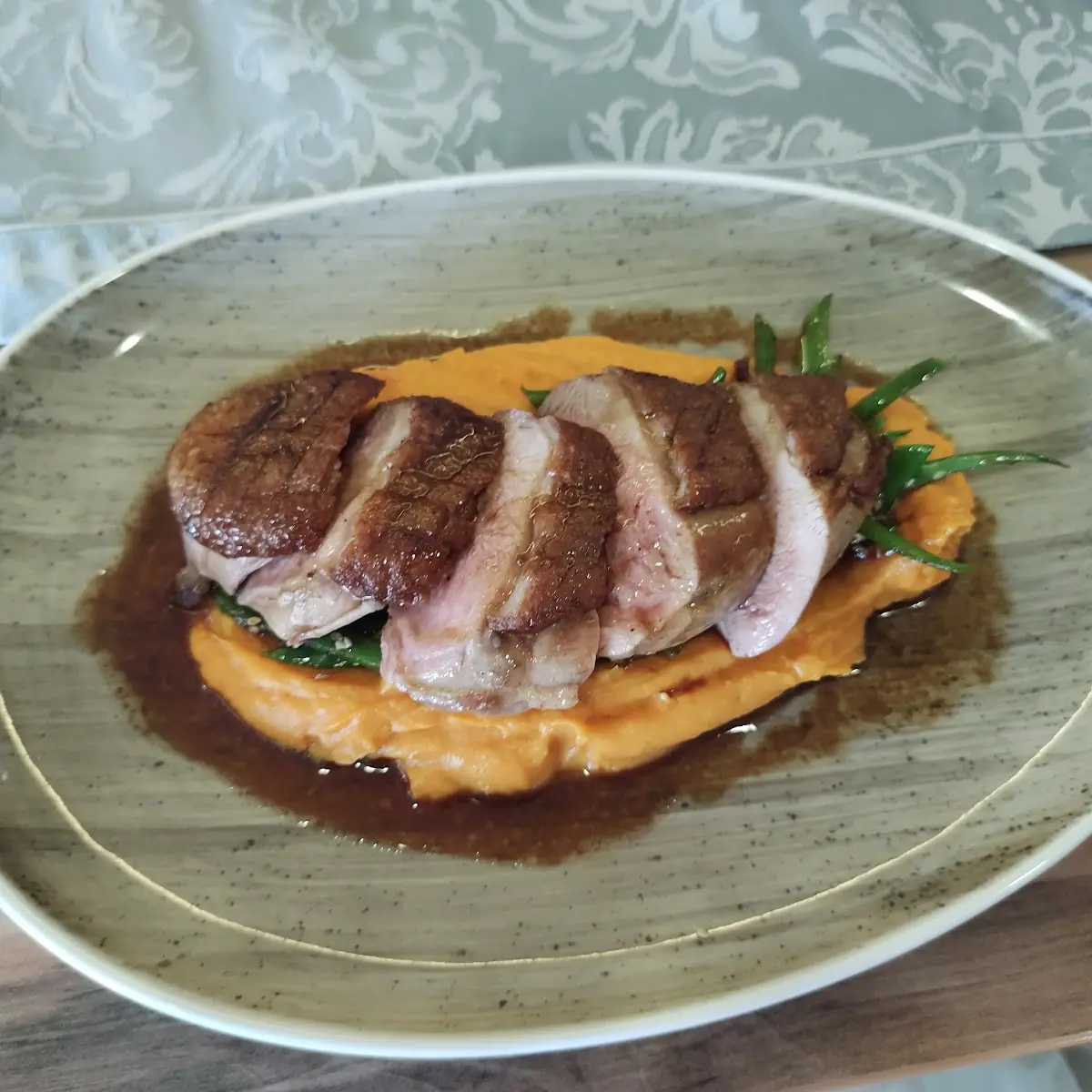 Entenbrust Auf Süßkartoffel-püree