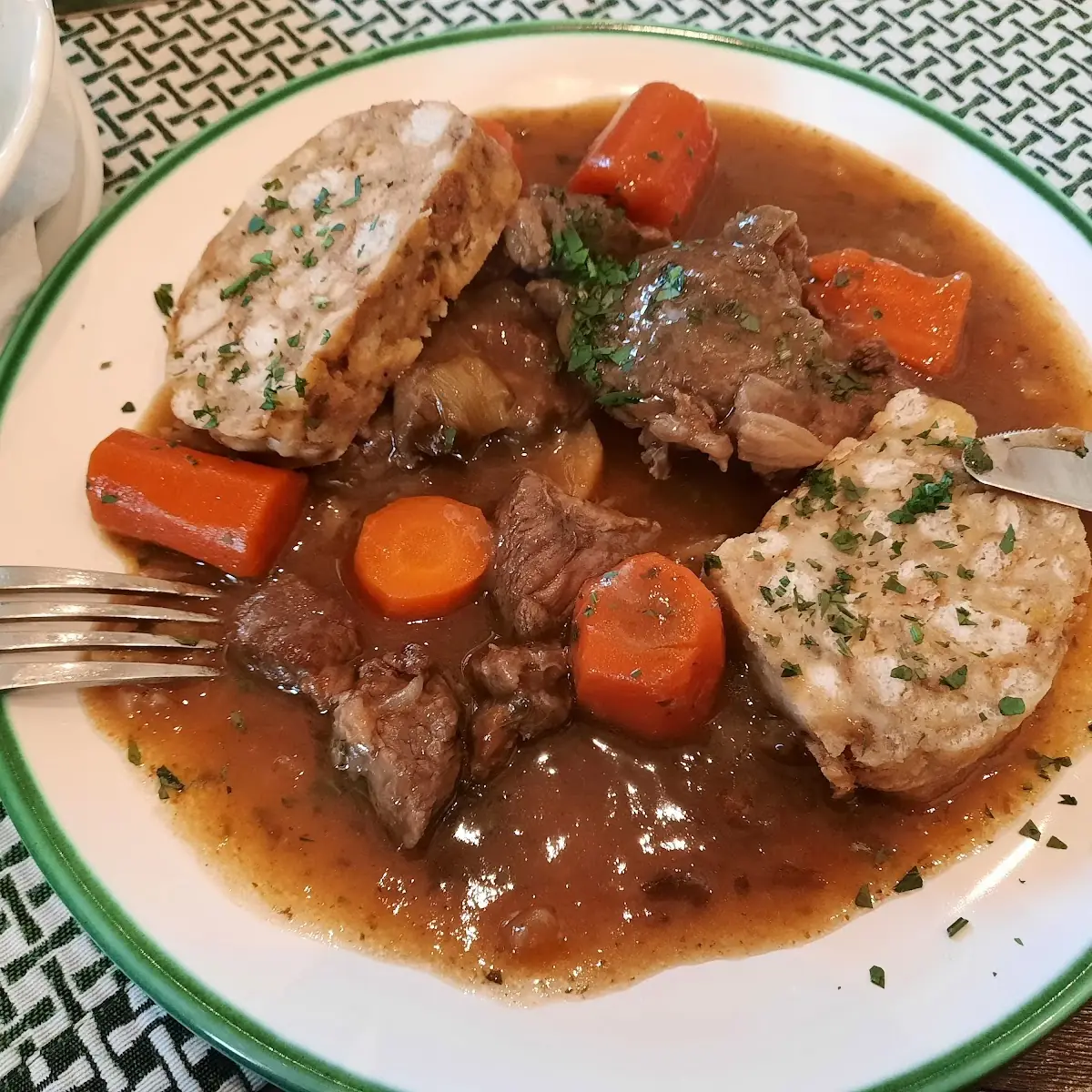 Bierfleisch Mit Serviettenknödel