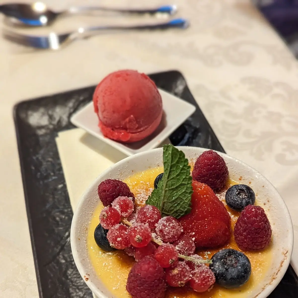 Berry Creme Brulee