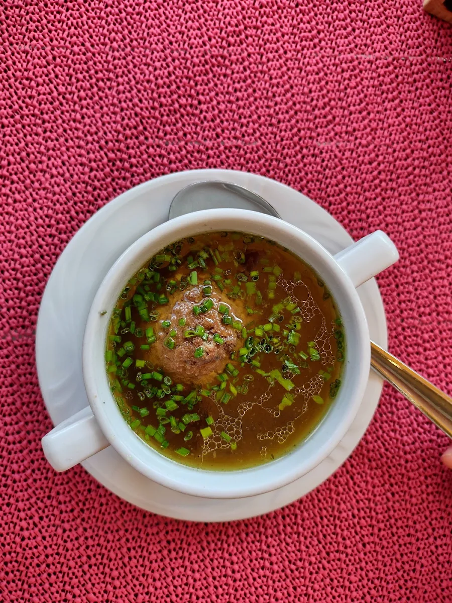 Leberknödelsuppe
