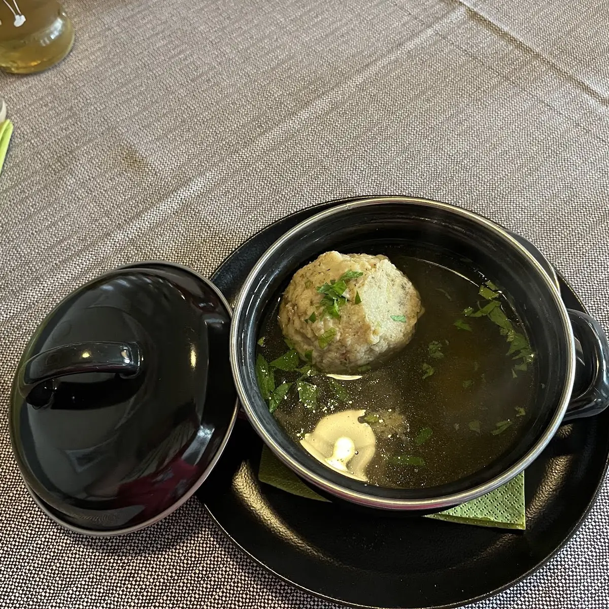 Speckknödel Suppe