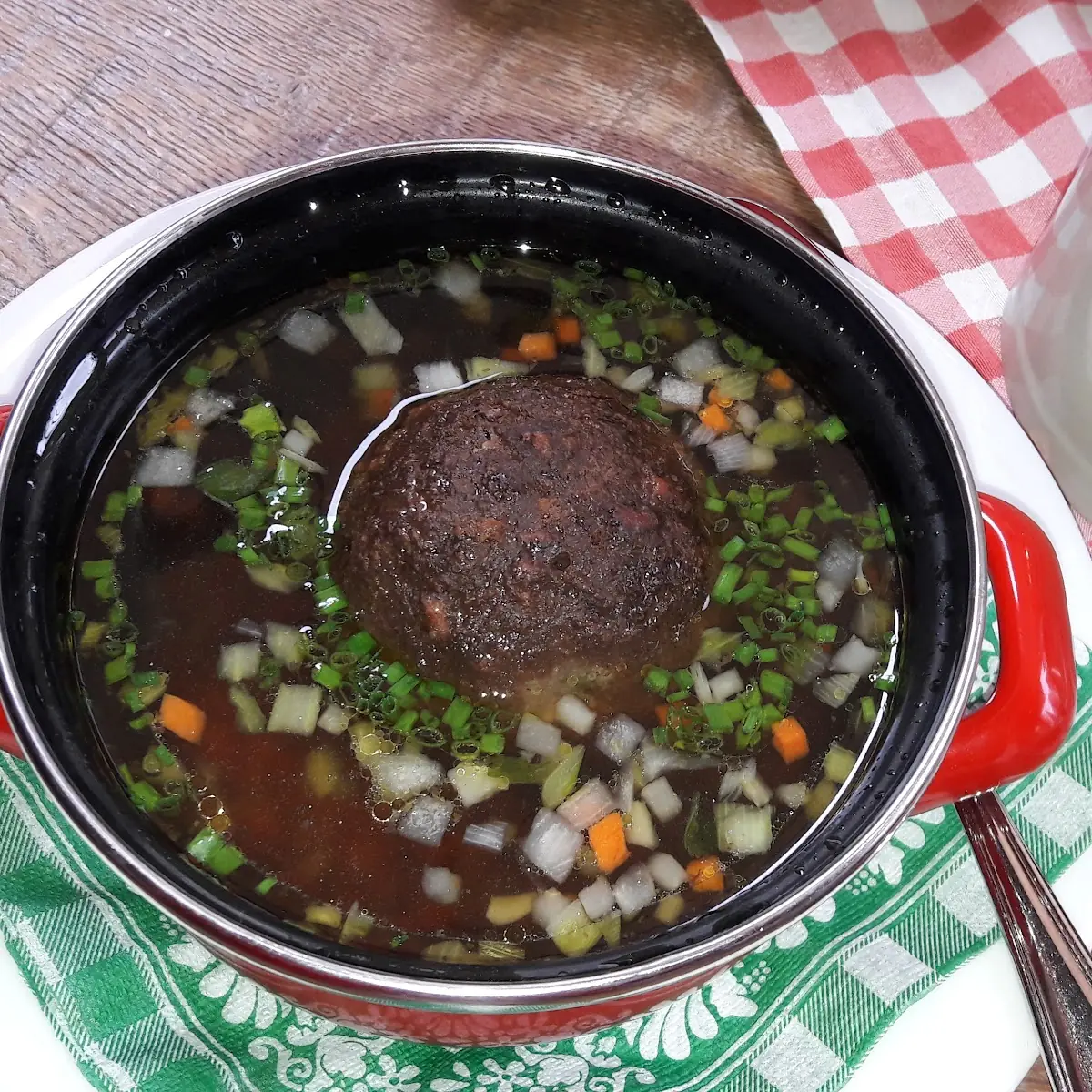 Leberknödelsuppe