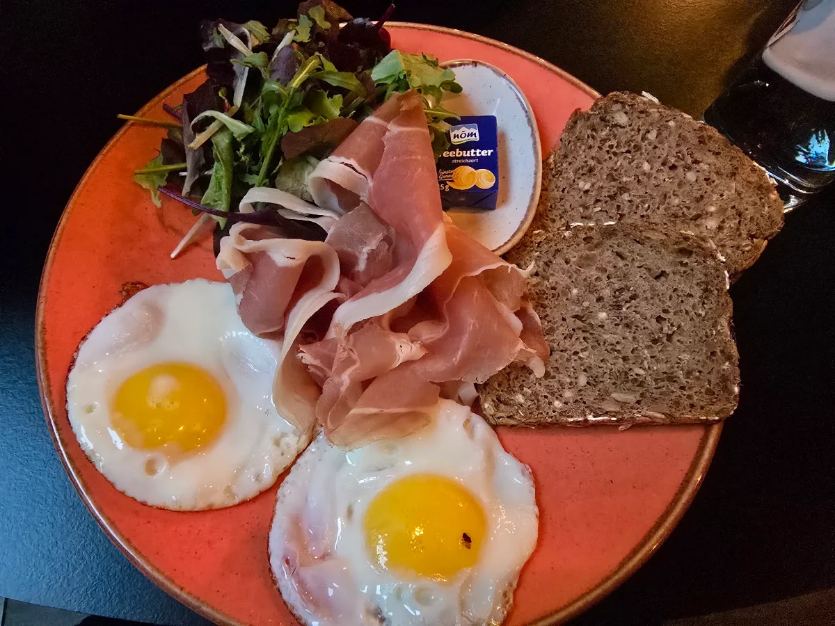 Spiegeleier & Prosciutto