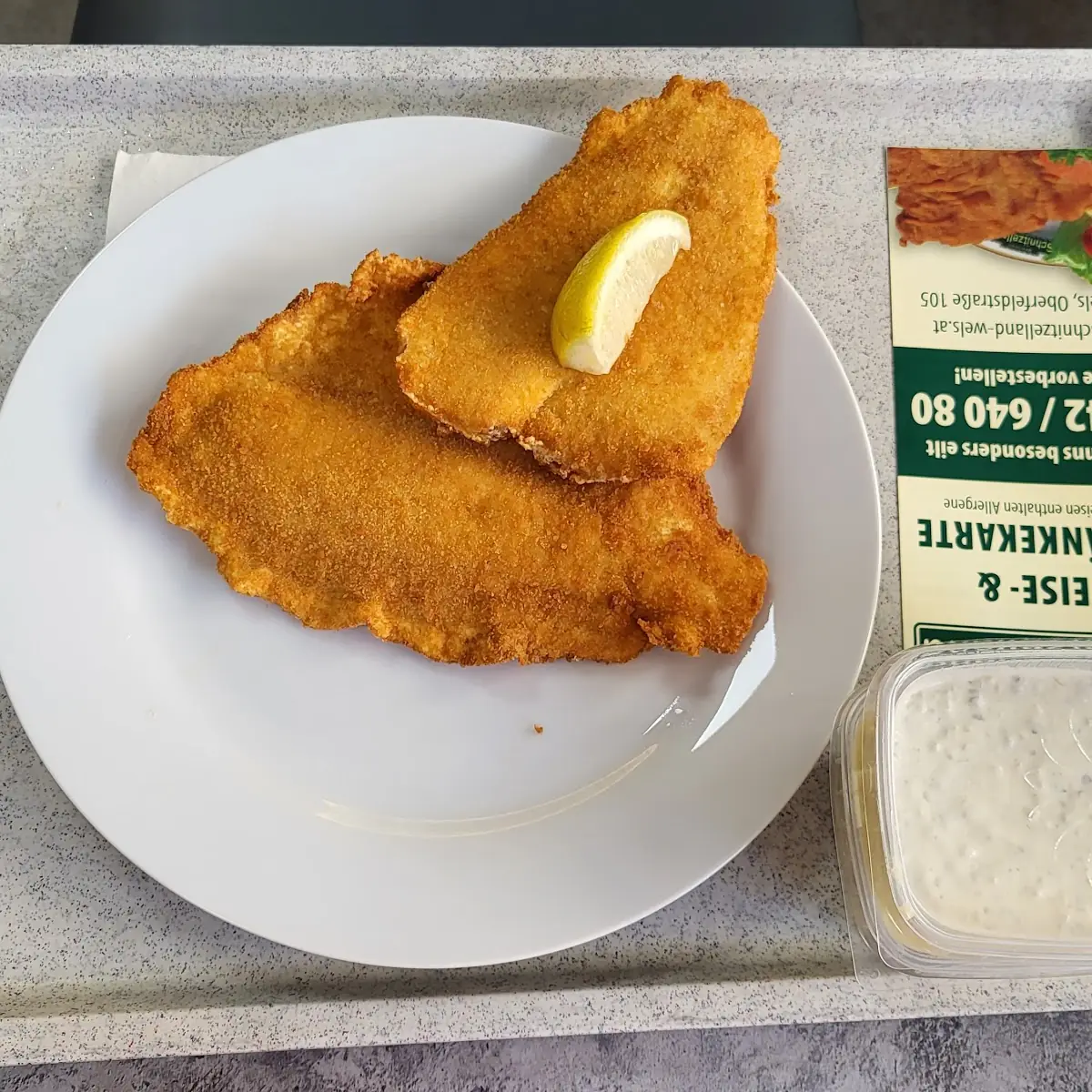 Surschnitzel Mit Salat