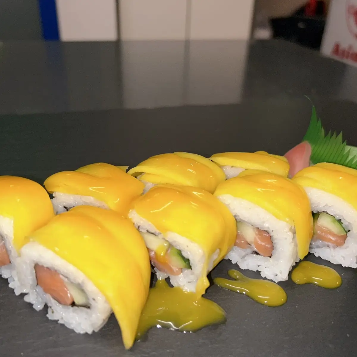 Sake Mango Roll