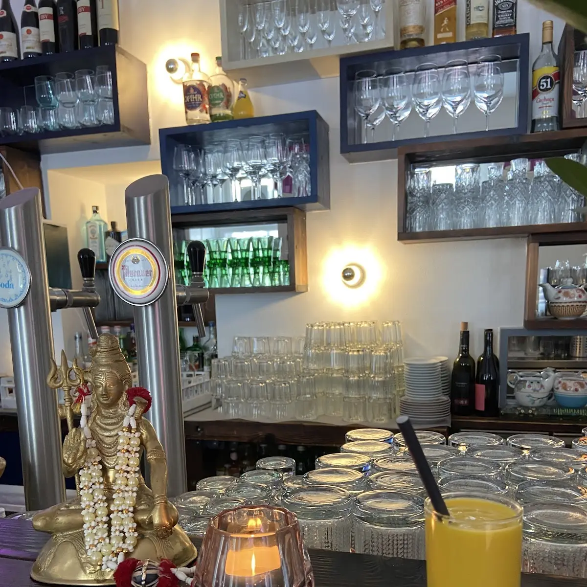 Bar Mit Mango Lassi